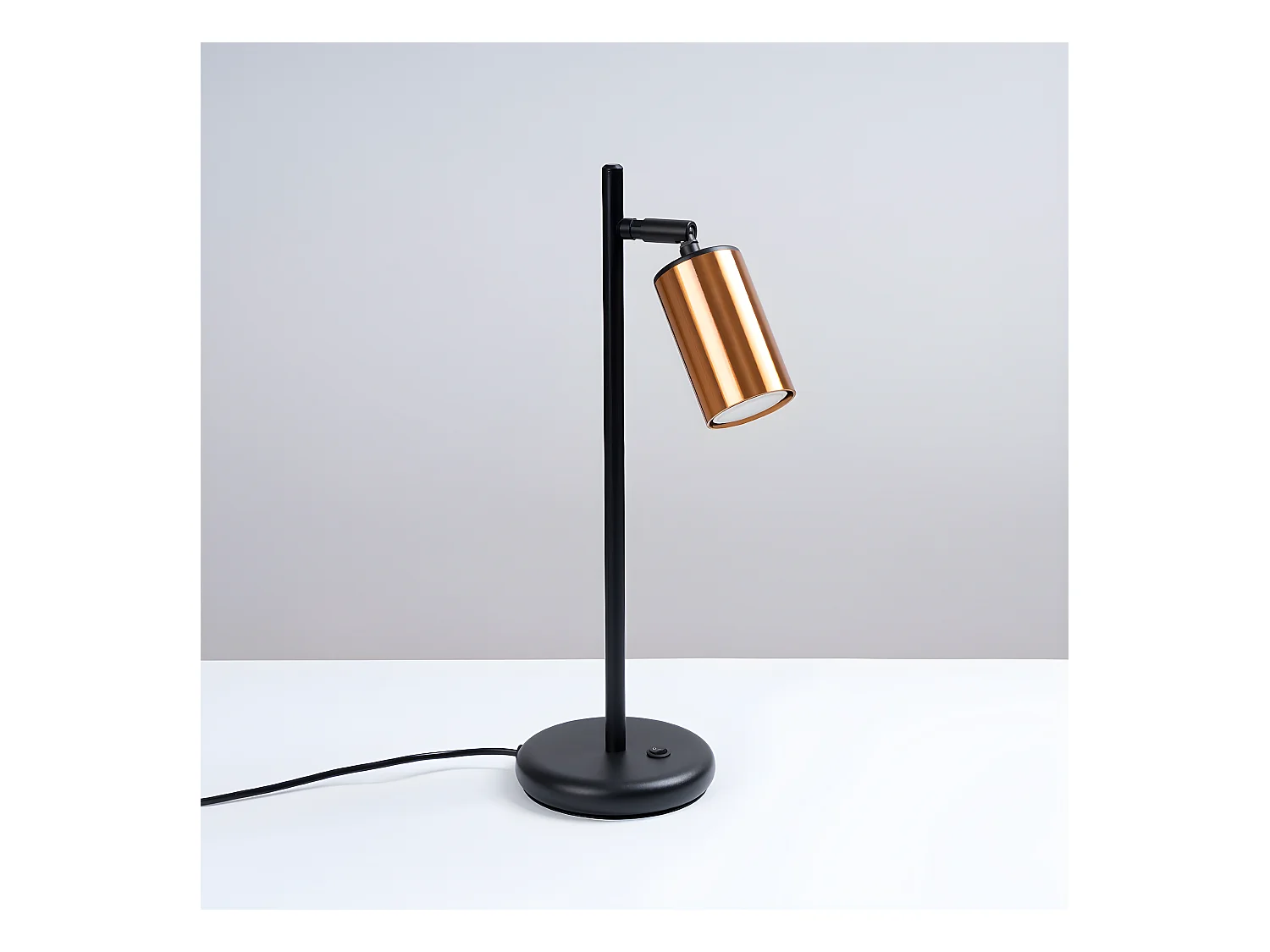 Lampes De Bureau Winx Moderne En Acier - 1 Sources Lumineuses - L.13 X H.44 Cm - Noir/Cuivre