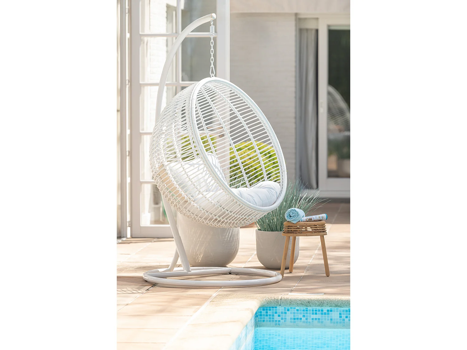 Tabouret en Rotin "Triangulaire" 42cm Naturel