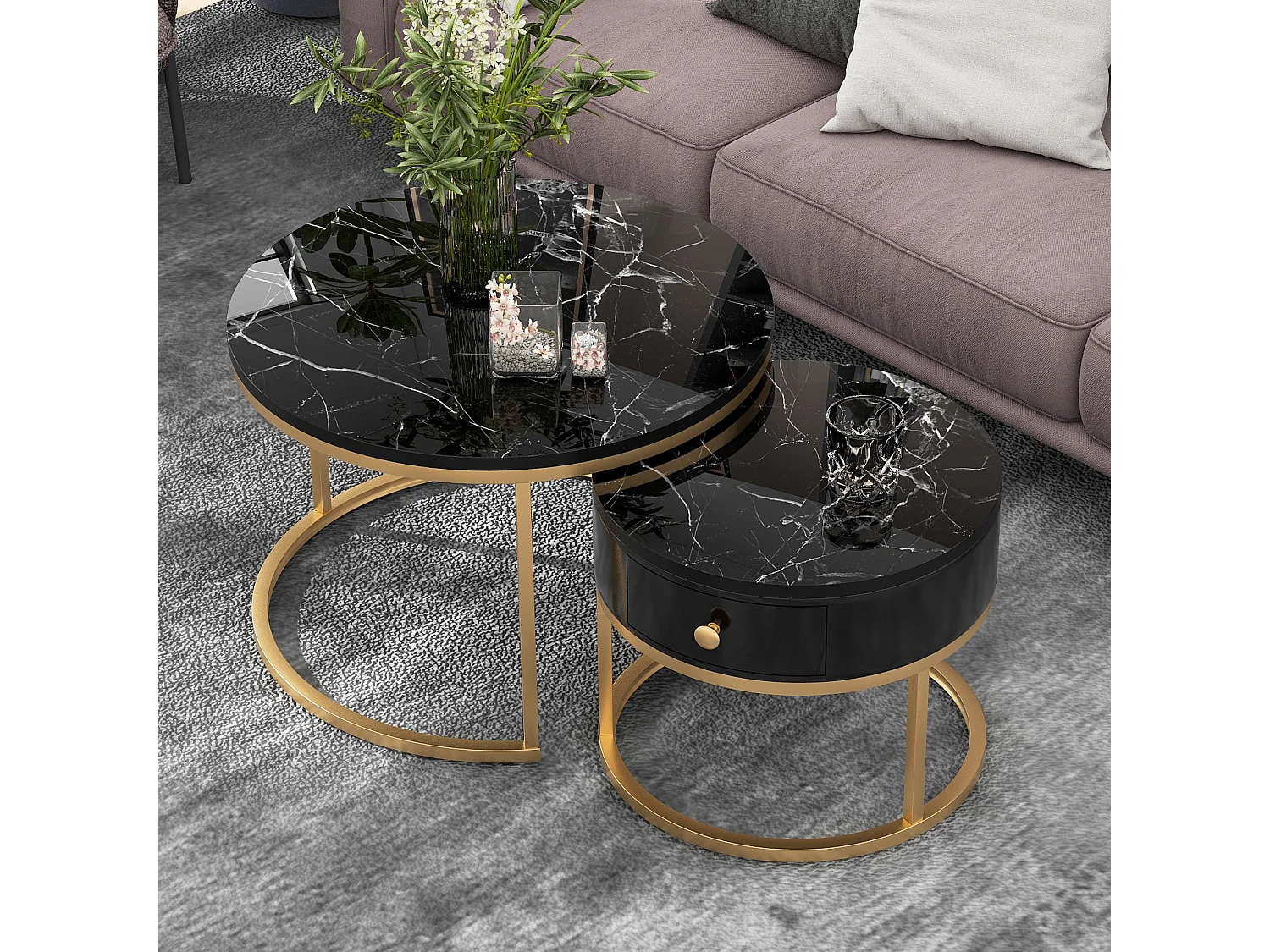 Set aus 2 modernen, runden, ineinander steckbaren Couchtischen mit glänzendem Marmormuster – MDF-Holz und goldfarbenes Metall – Schwarz