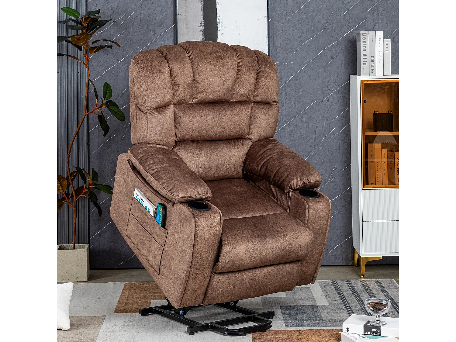 Elektrisch verstellbarer Massagesessel, Liegestuhl aus Stoff mit 2 Getränkehaltern, Seitentaschen und Fernbedienung für das Wohnzimmer, Braun