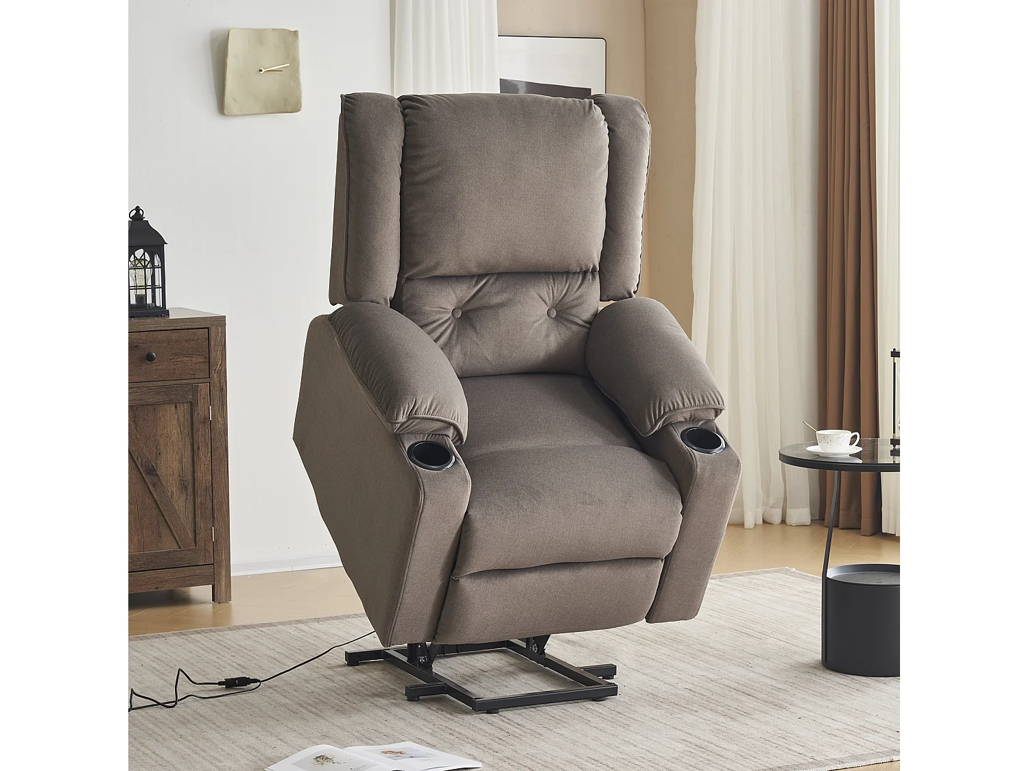 Poltrona massaggiante elettrica con 2 portabicchieri, funzione riscaldante e reclinabile, rivestita in tessuto marrone