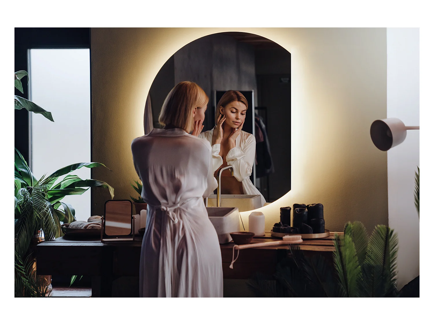 Miroir LED rond biseauté, miroir de salle de bain suspendu, lumineux - 90 cm - Lumière neutre