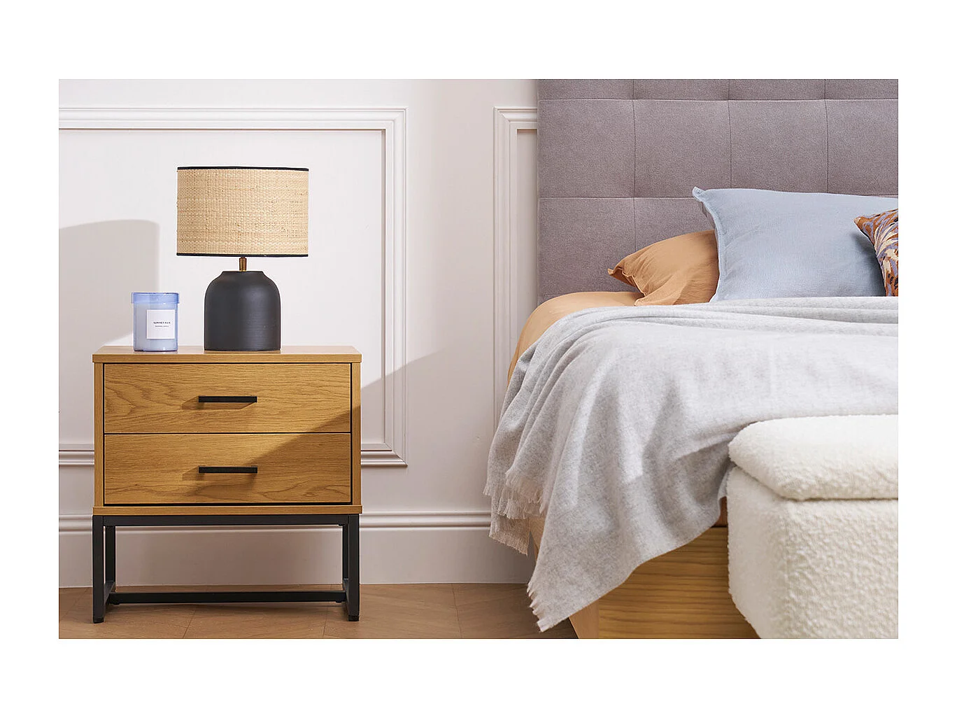 Nachttisch mit 2 Schubladen in hellem Eichenholzfinish und schwarzen Metallgestell LOVATO