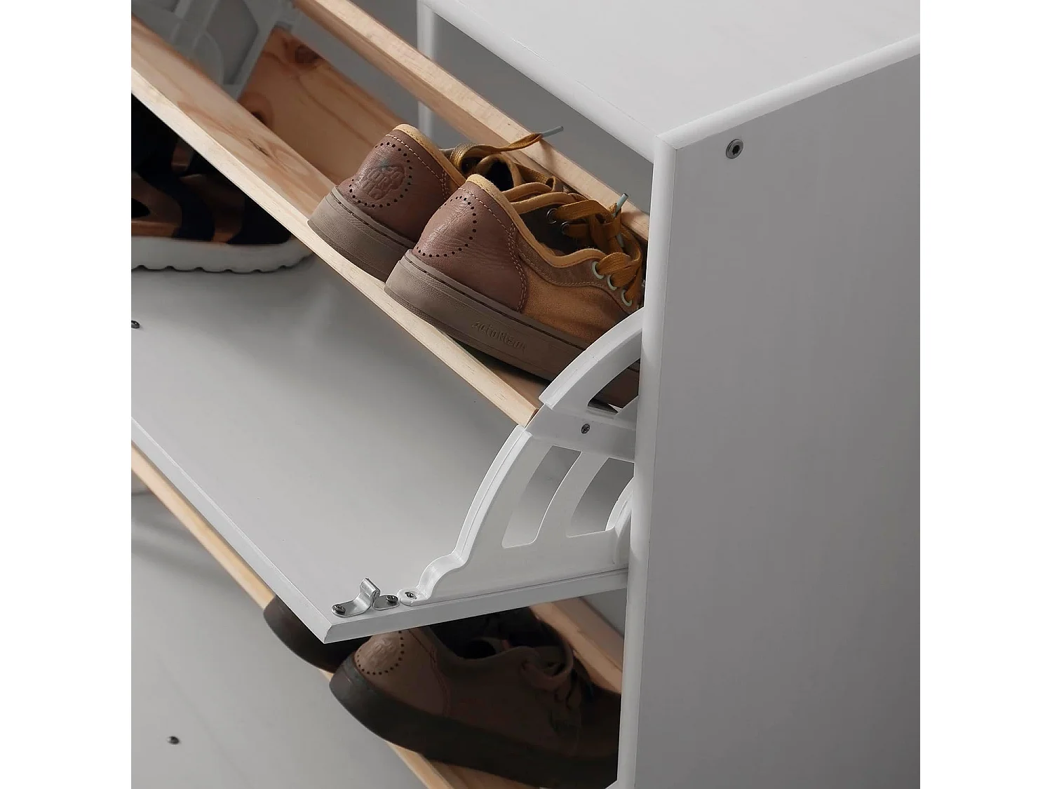 Zapatero 2 trampones , pino macizo, Moblit, serie Denia, medidas: (77x63x27) cm ( altoxanchoxfondo), color blanco lavado.