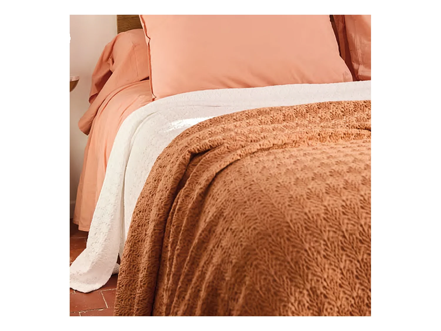 Dessus de lit 230x250 cm BARI 420 g/m² en coton blanc uni