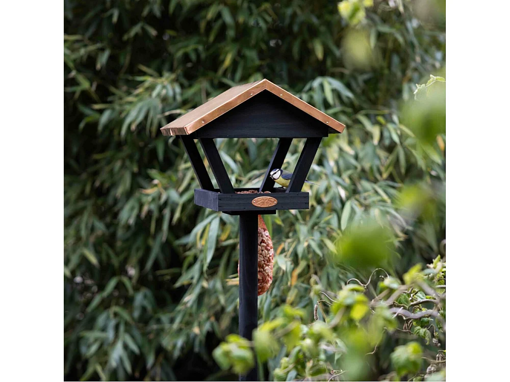 Mangeoire à oiseaux sur pique en pin et cuivre