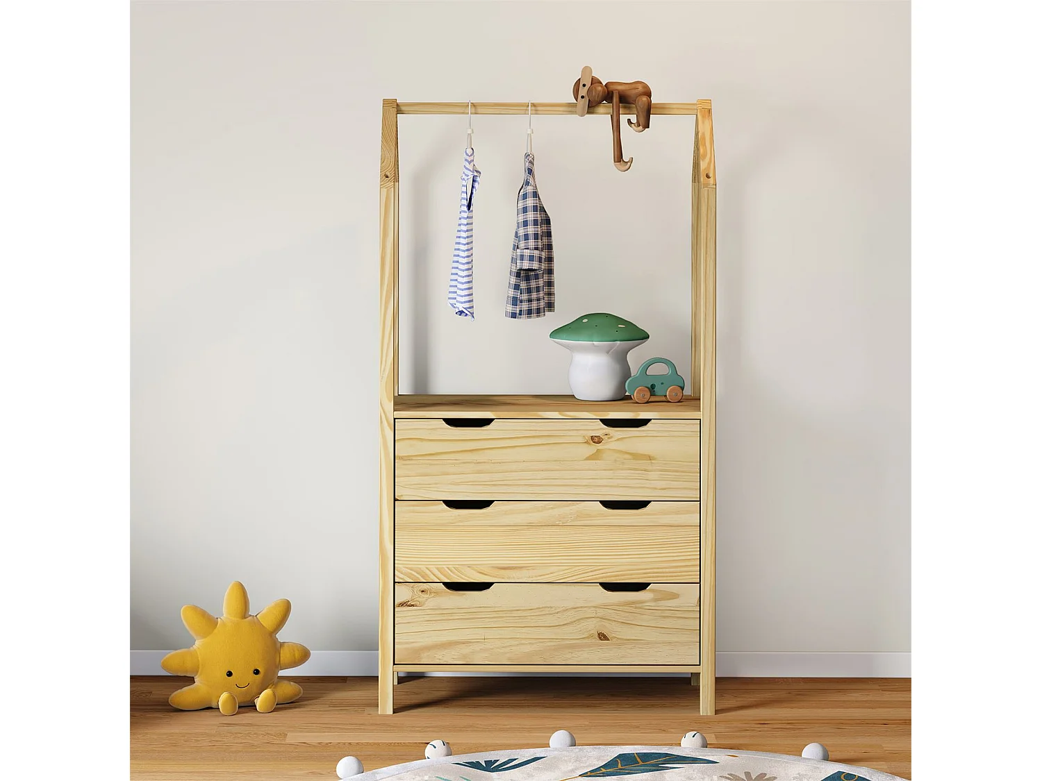 Commode AMIRA meuble de rangment pour enfant en forme de maison, avec 3 tiroirs et 1 tringle, en pin massif naturel