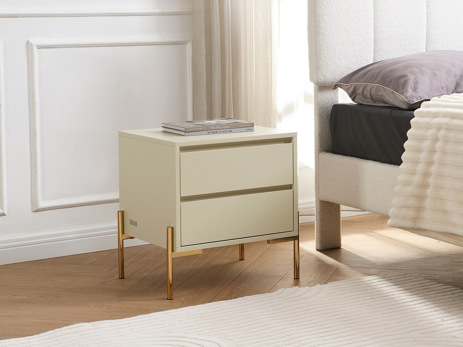 Nachttisch mit 2 Schubladen - MDF & Metall - Beige & Goldfarben - KORASA vo günstig online kaufen