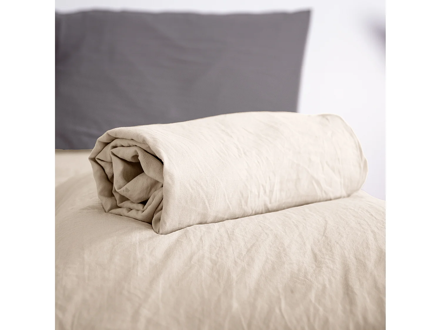 Drap housse uni 140x190 cm MILA polyester micro lavée marron sable