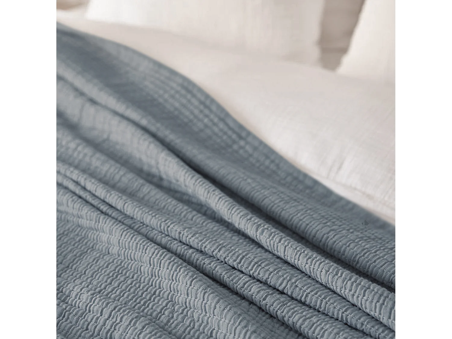 Plaid 125x180 cm SEVILLE en coton lavé bleu abysse