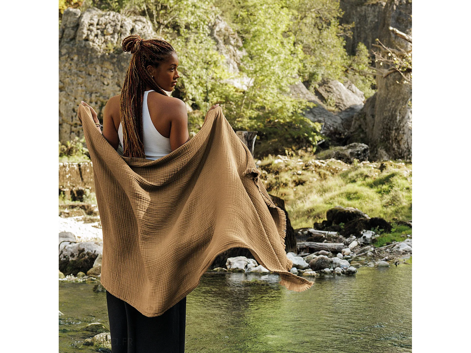 Drap de plage 95x180 cm mousseline de coton collection KEA avec franges marron cognac