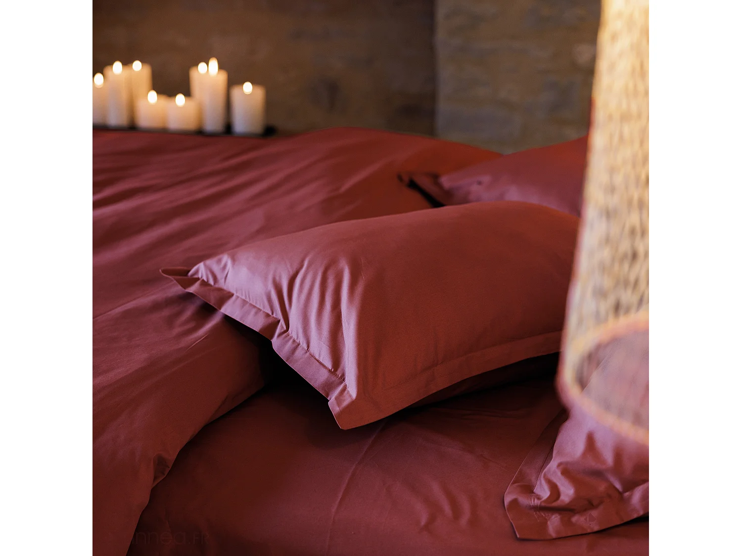 Taie d'oreiller volants plats 50x70 cm percale MANOIR rouge Carmin