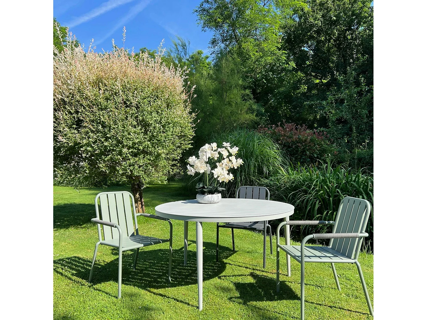 Table de jardin ronde en aluminium gris poudré Ø 130 cm STOCKHOLM