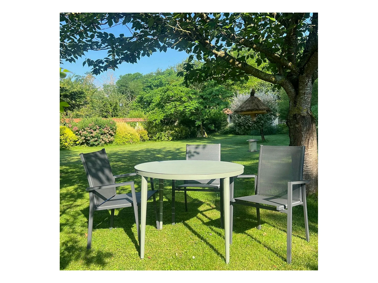 Table de jardin ronde en aluminium vert argile Ø 100 cm STOCKHOLM
