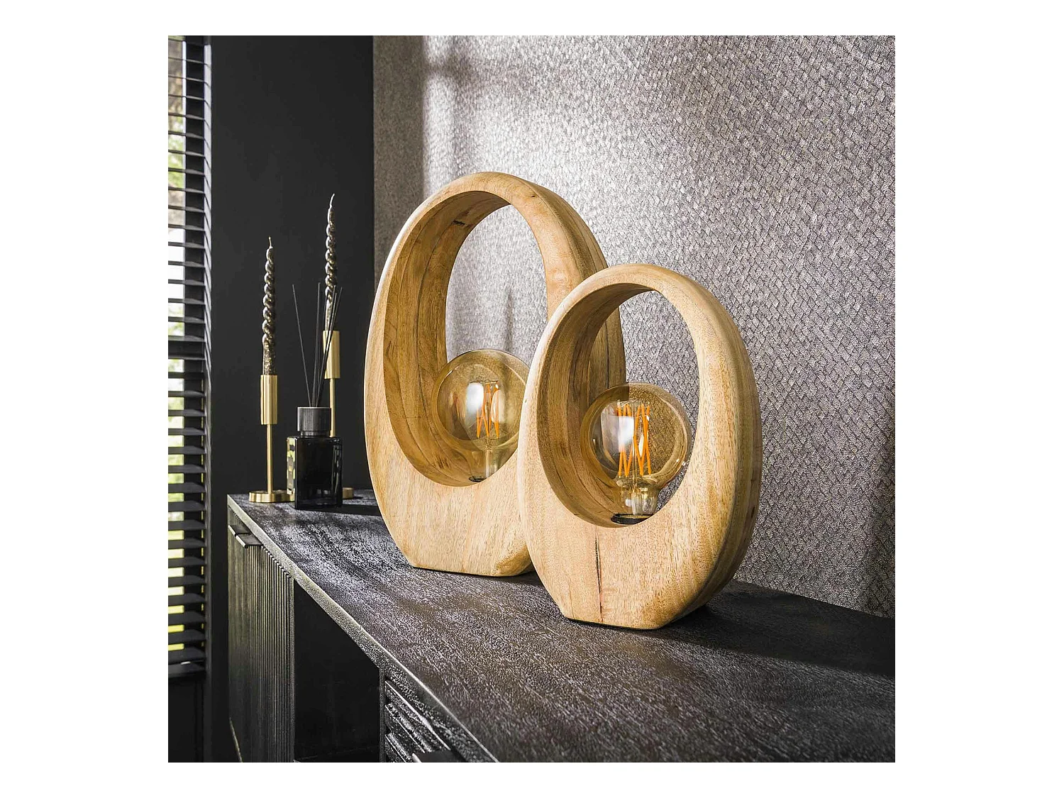 Lampe en bois de manguier forme organique H 30 cm LUCKNOW