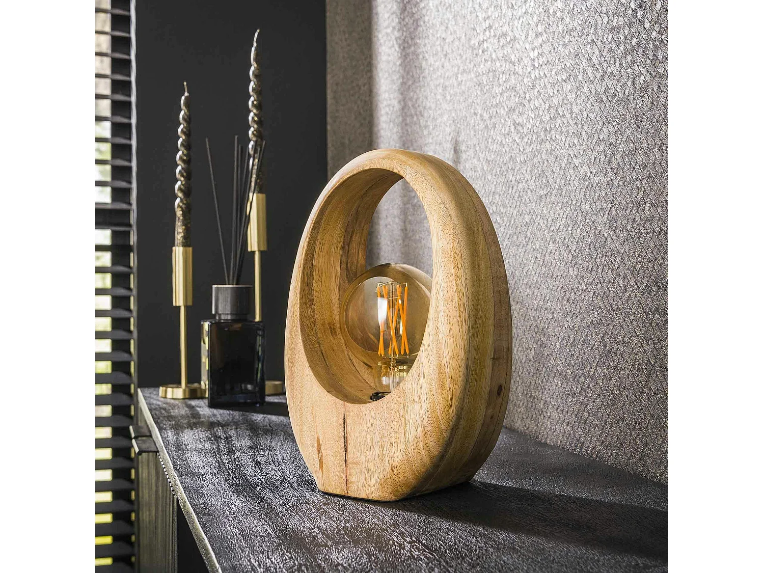 Lampe en bois de manguier forme organique H 30 cm LUCKNOW