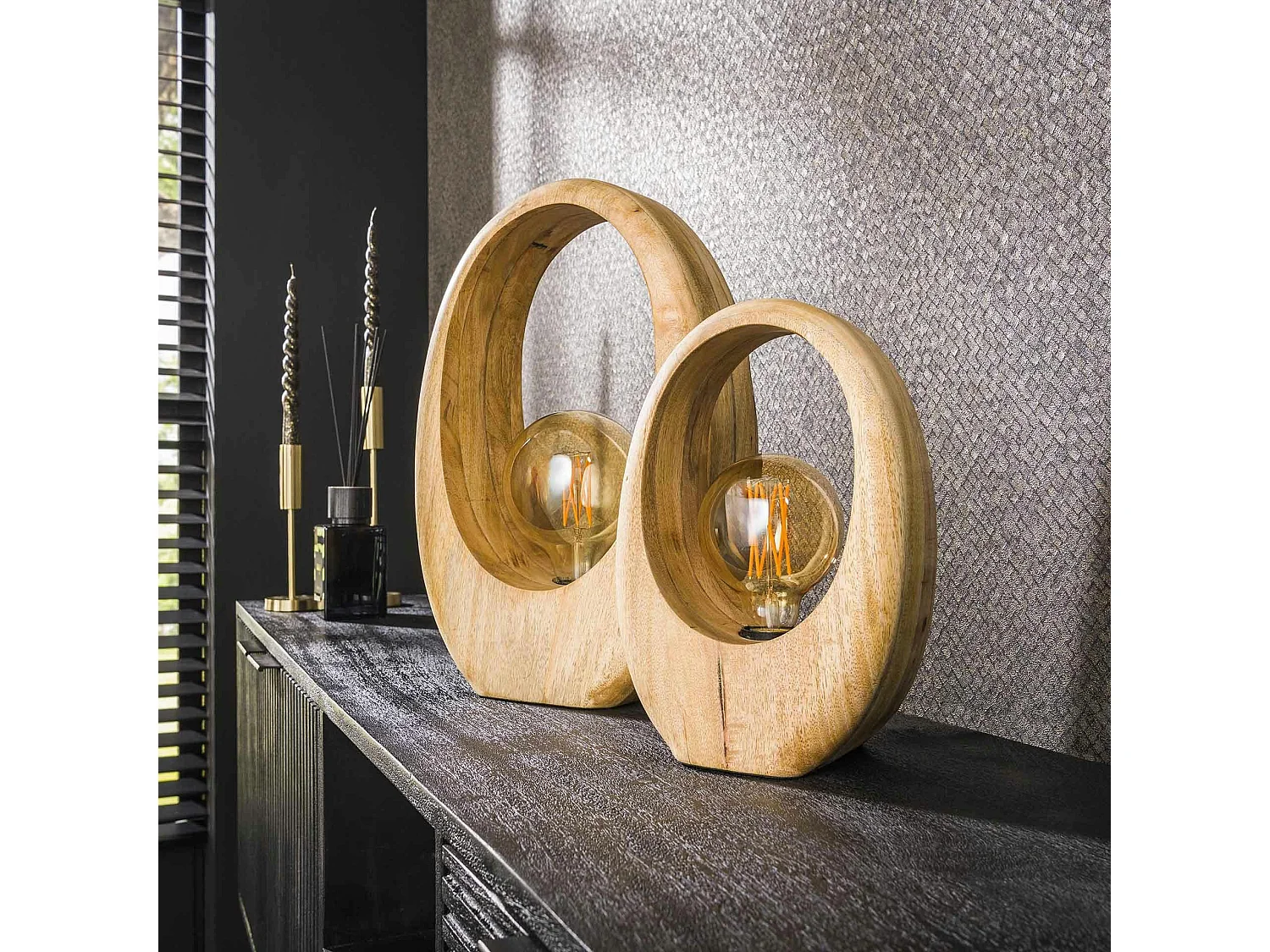 Lampe en bois de manguier forme organique H 43 cm LUCKNOW