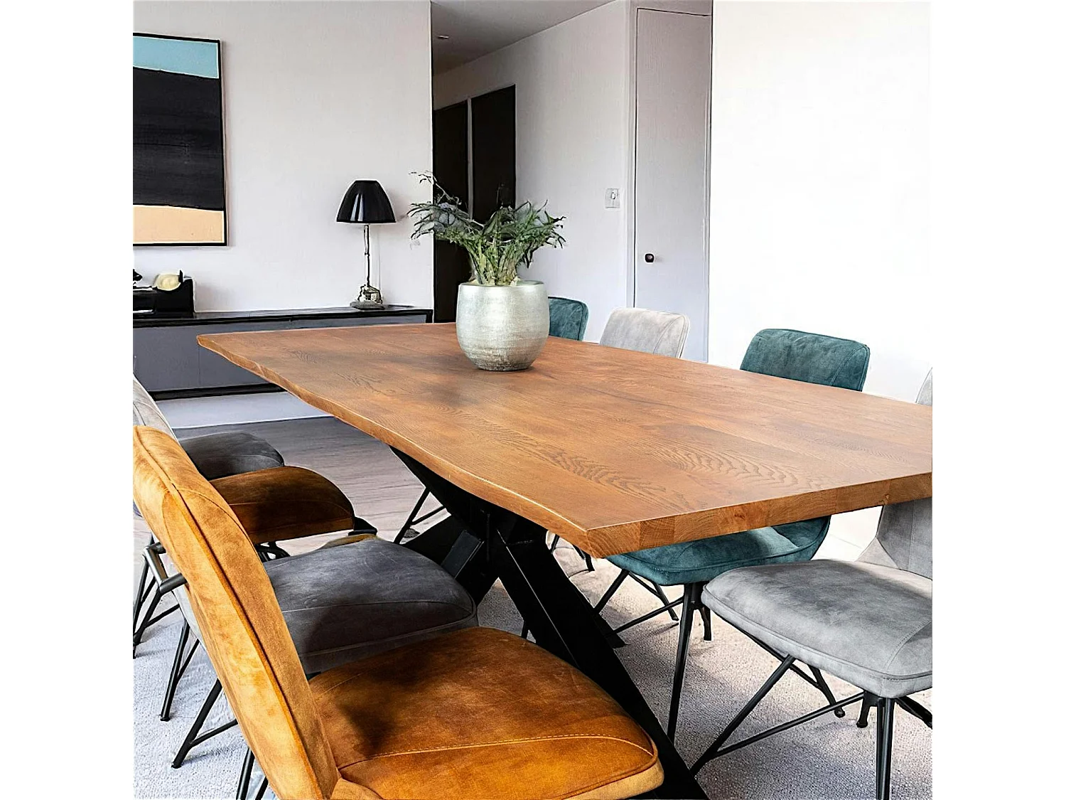 Table à manger en bois de chêne bordures naturelles 200 cm OKA