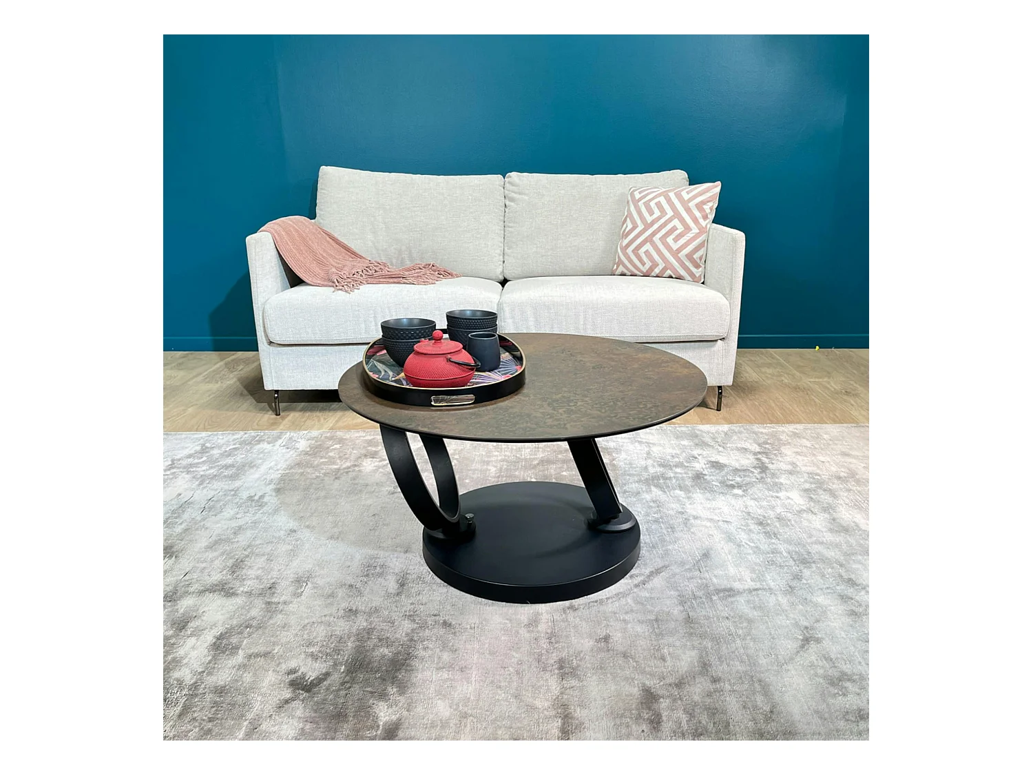Table basse pivotante en céramique bronze LOMBARDIE