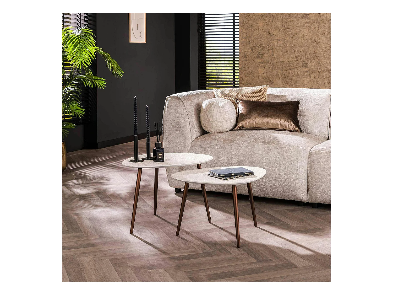 Table d'appoint blanche en marbre composite forme triangle (lot de 2) TAJ