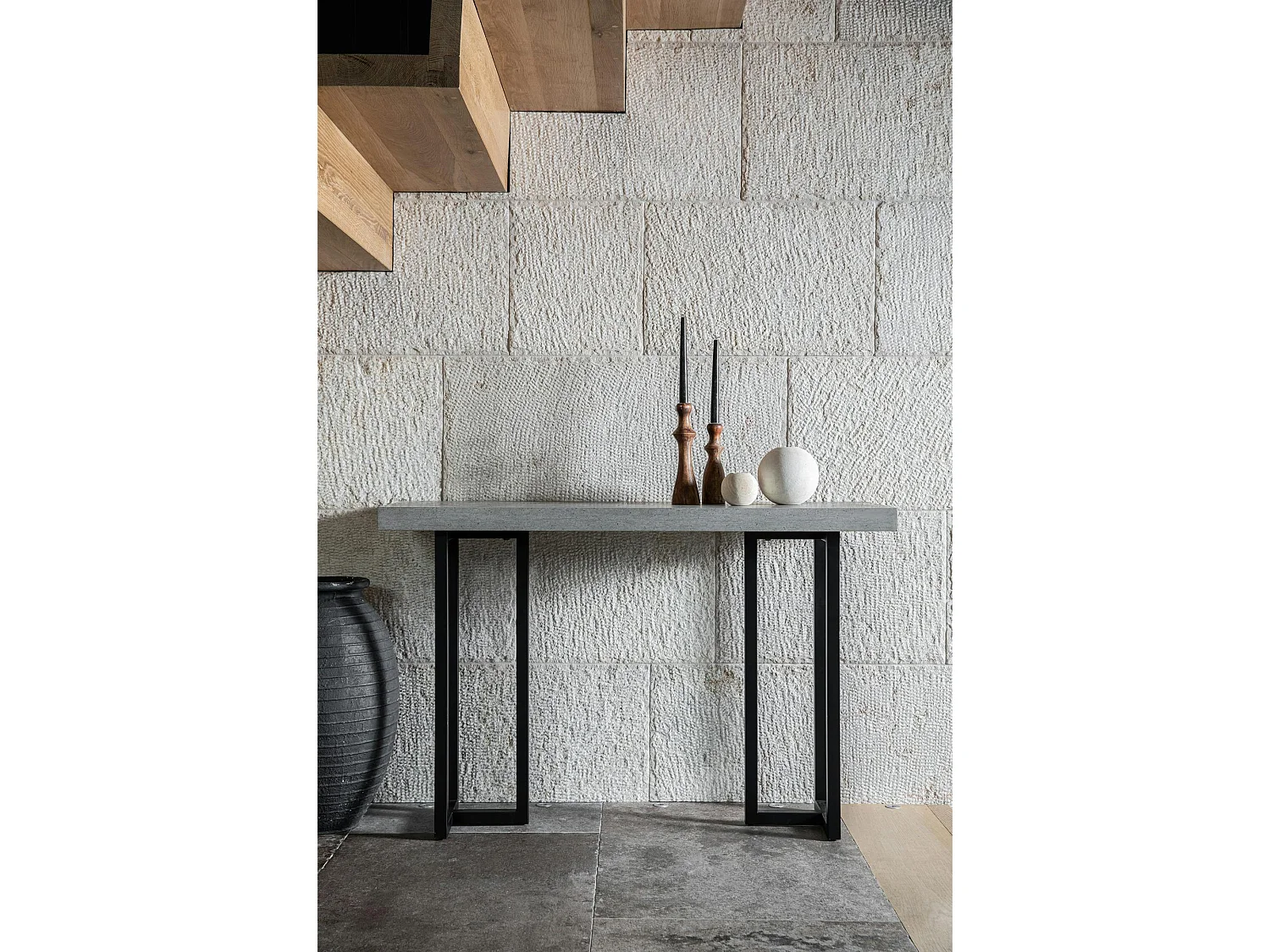 Console design KINGSTON