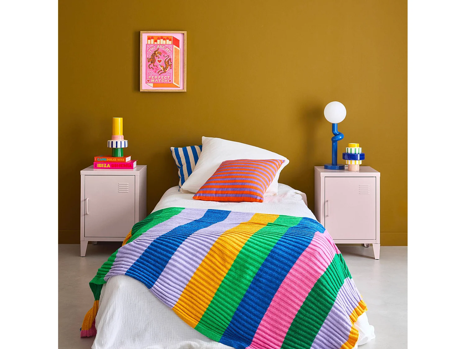 Mesita industrial con 1 puerta, set de 2 rosa