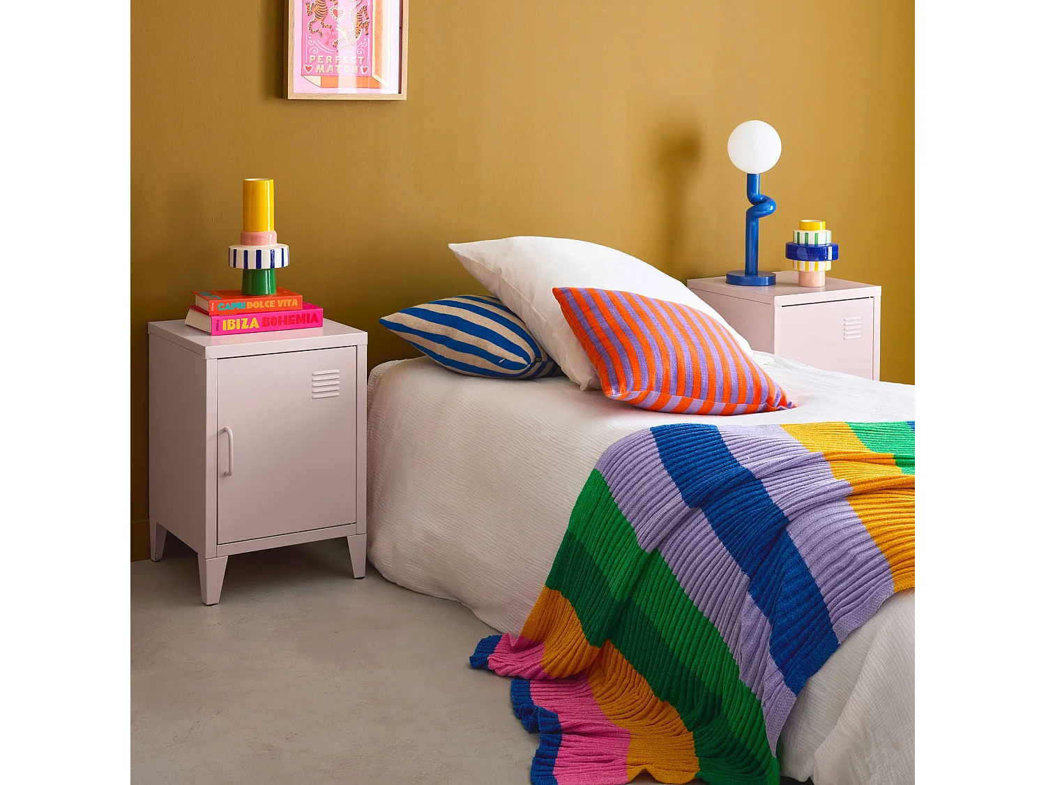 Mesita industrial con 1 puerta, set de 2 rosa