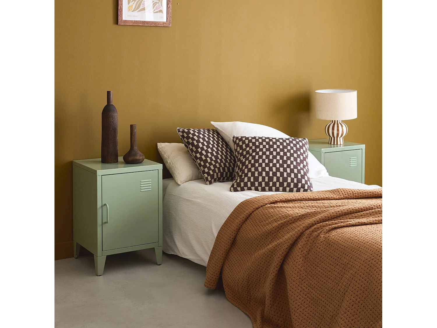 Mesita industrial con 1 puerta, set de 2 verde claro