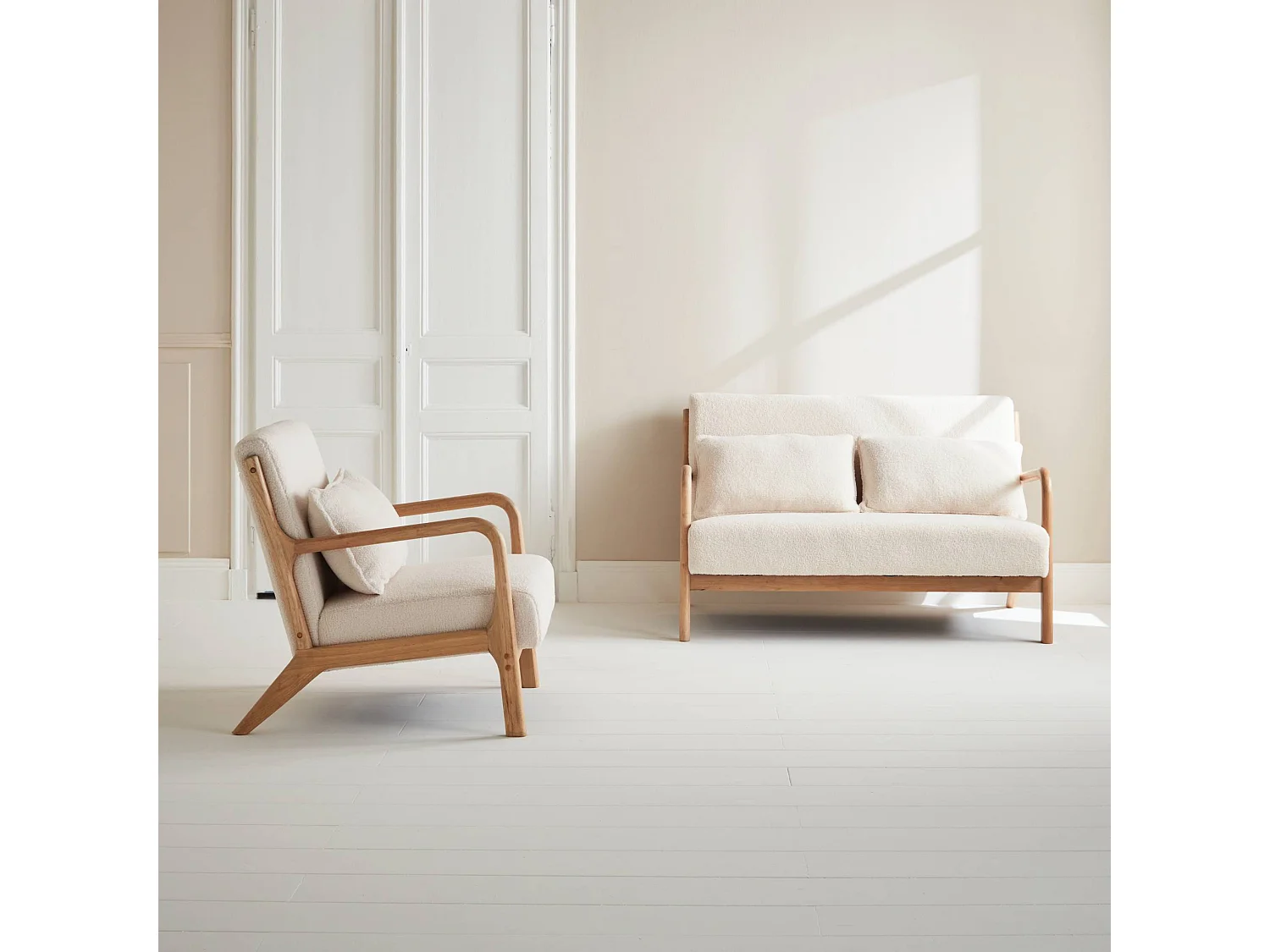 Banquette 2 places + Fauteuil en bois et tissu bouclette