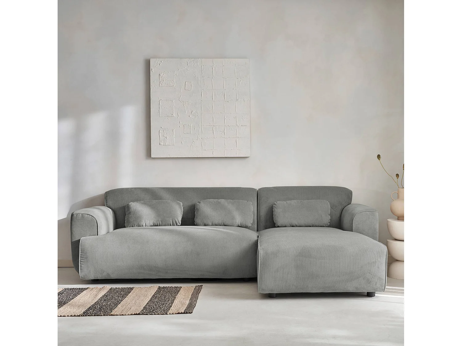 Canapé d'angle droit. 2 à 3 places. velours côtelé gris clair. Wallas L 196 x P 151 / 91 / x H 73cm