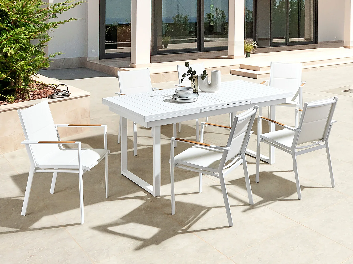Mesa de refeição de jardim extensível VALCANETTO 180/240 cm 90 cm Metal Branco