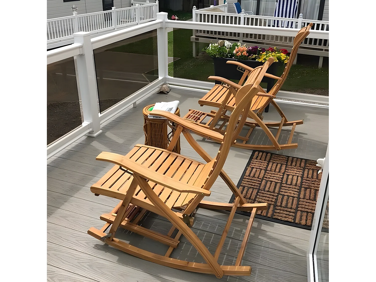 Fauteuil de jardin à bascule en ‎bambou Pliant -  Rocking chair réglable à 5 niveaux -Chaise Berçante avec Massage Repose-Pieds, Accoudoir et Oreiller Charge 150kg