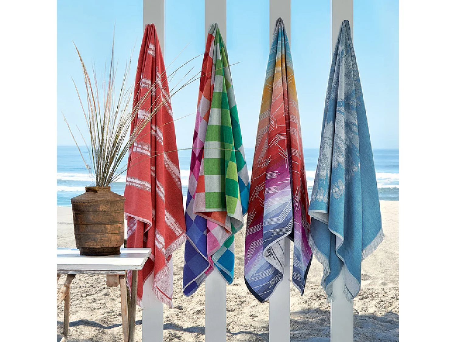 Drap de plage 100x180 cm en velours de coton ZANNONE rouge à rayures