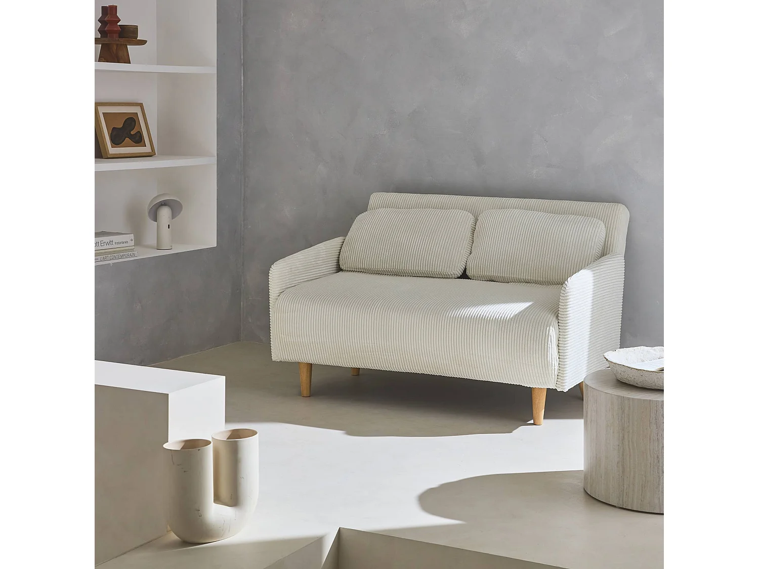 Sofá cama de pana de 2 plazas con patas de madera blanco