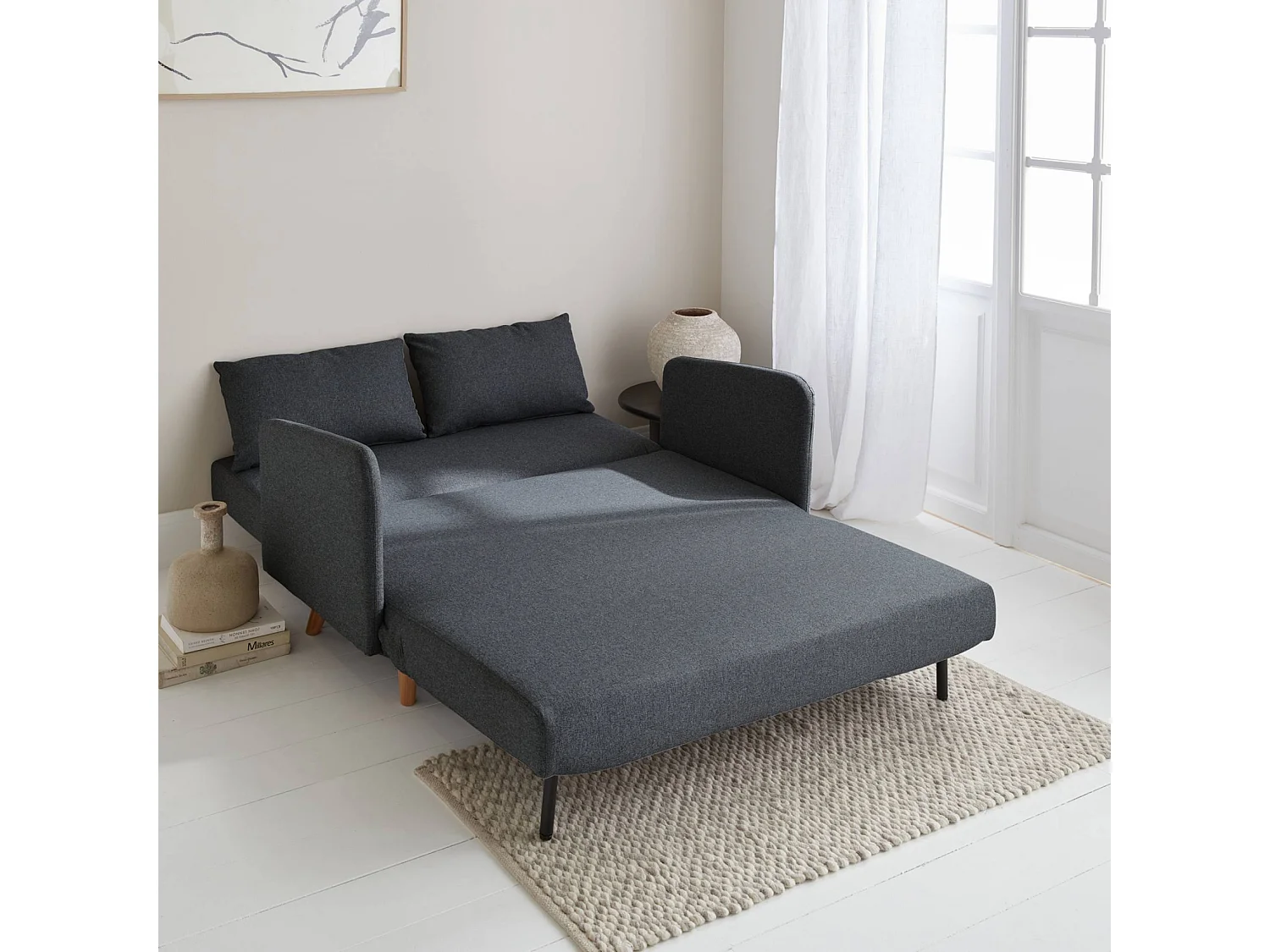 Divanetto letto clic clac 2 posti in tessuto, gambe in legno, grigio