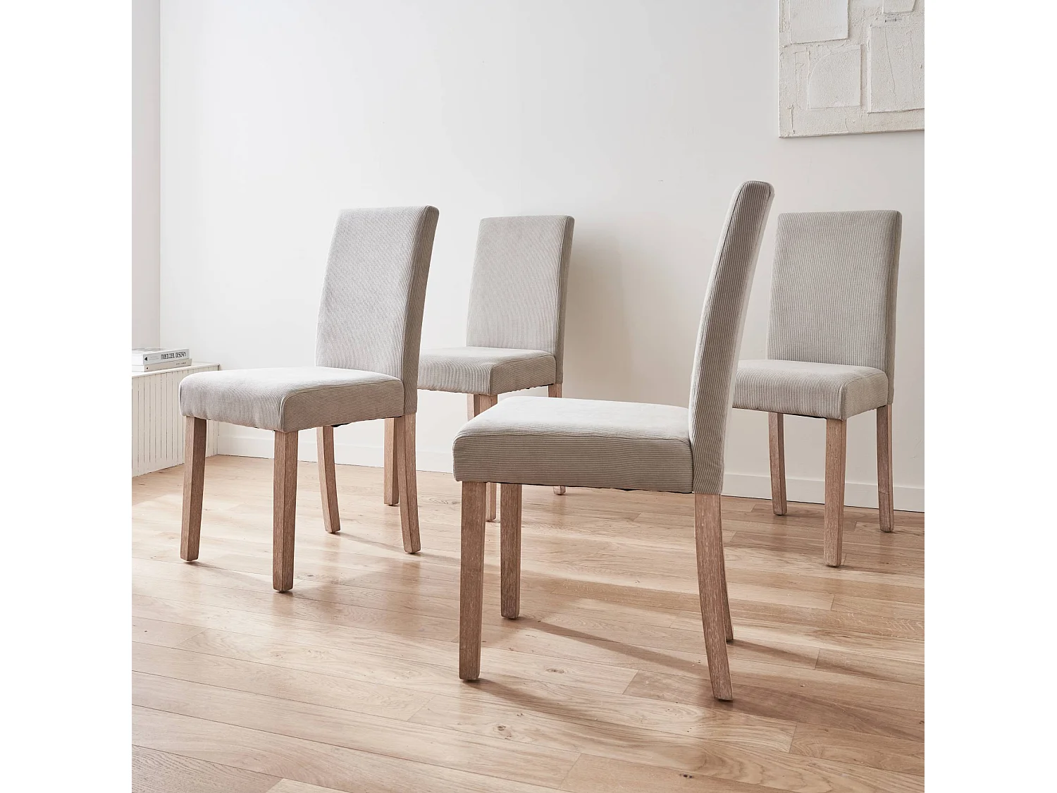 Lot de 4 chaises RITA velours côtelé pieds en bois d'hévéa cérusé