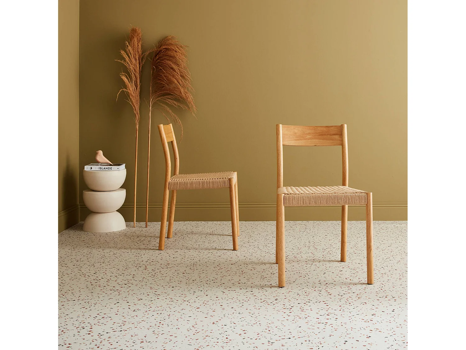 Lot de 2 chaises naturelles en bois et cordage. Ella. L 49.5 x P 53 x H 82cm