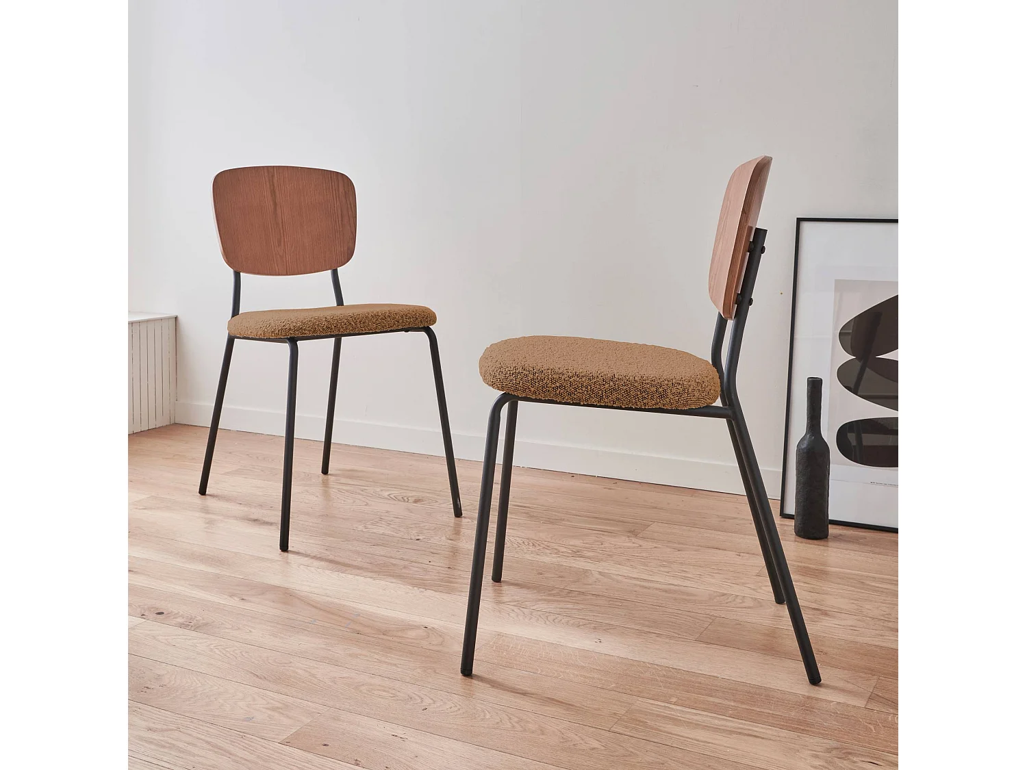 Set di 2 sedie bouclé struttura in legno con gambe in metallo,