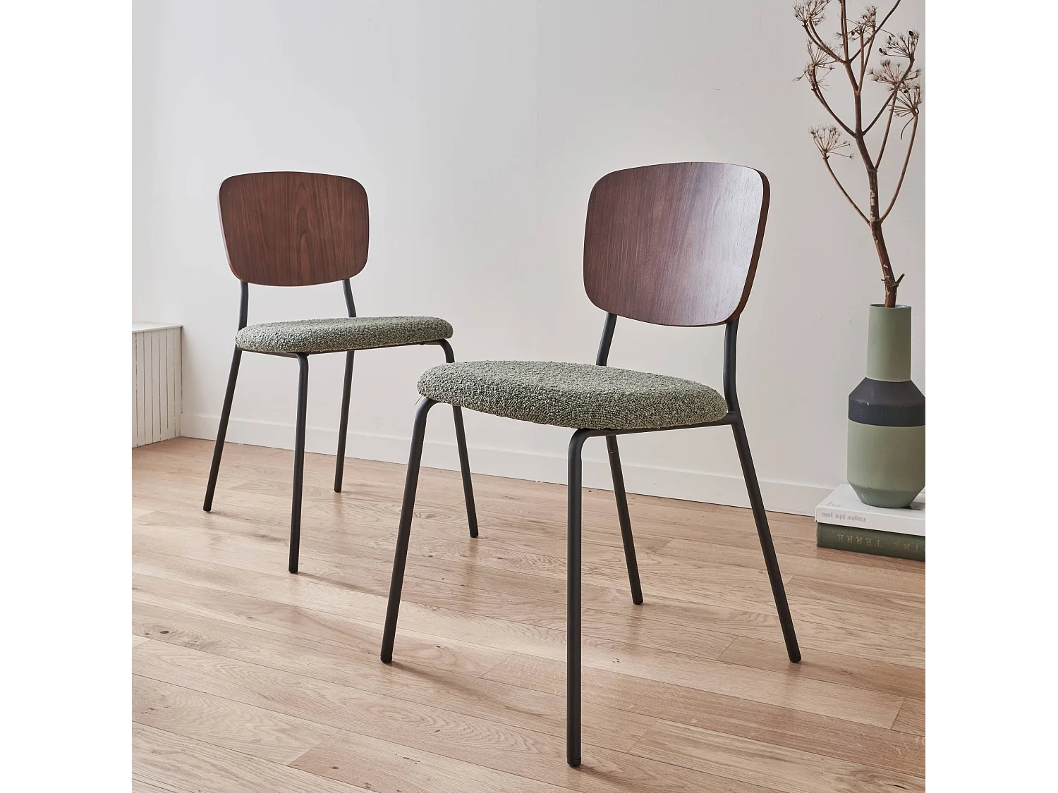 Set di 2 sedie bouclé struttura in legno con gambe in metallo, verde