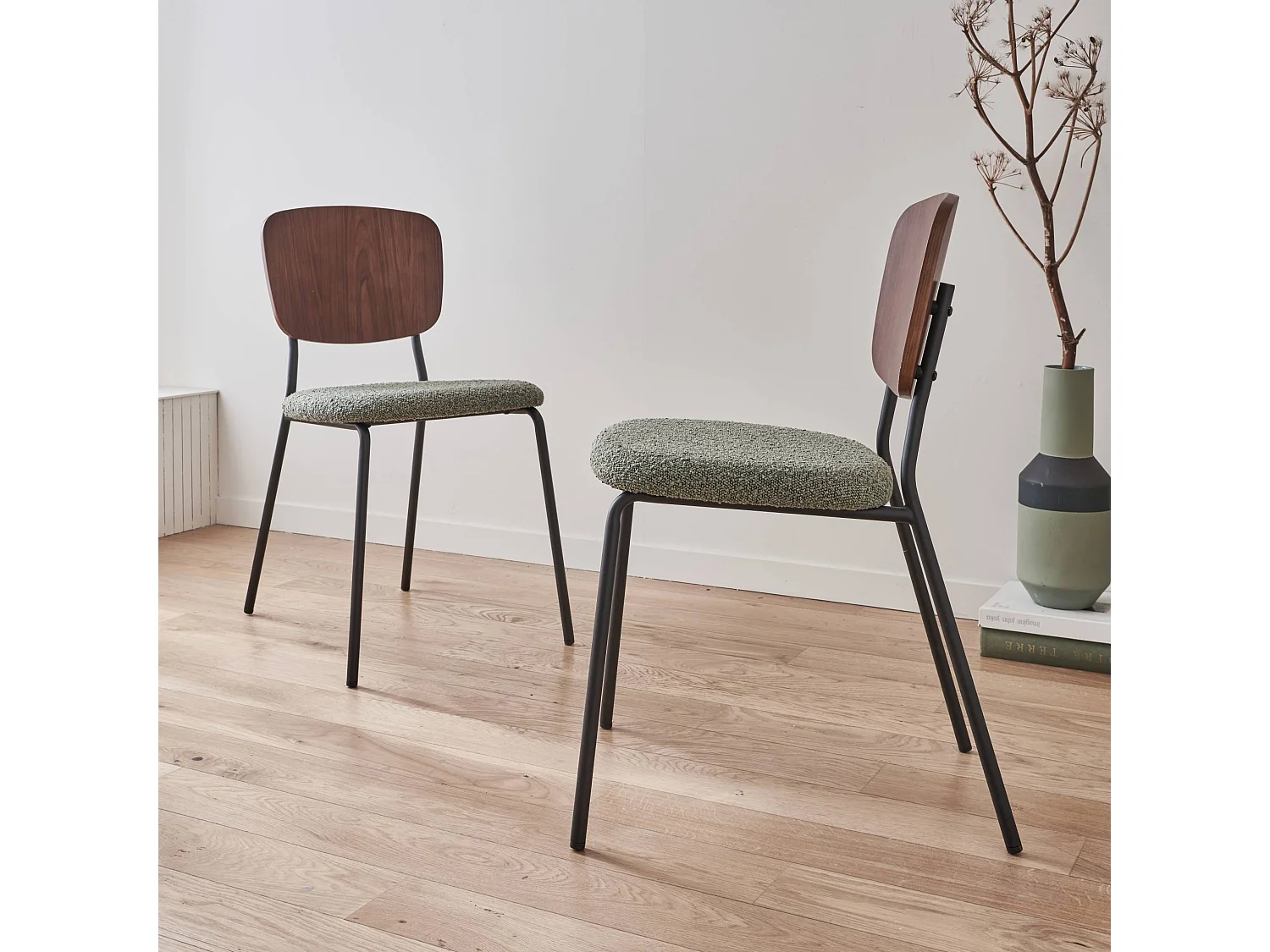 Set di 2 sedie bouclé struttura in legno con gambe in metallo, verde