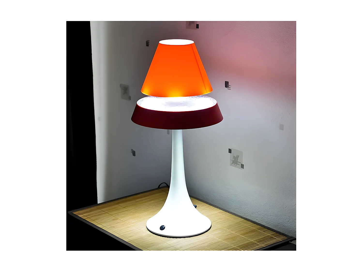Lampe en lévitation ALTHURIA PureLine ROUGE
