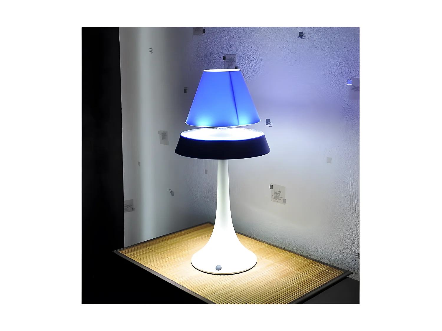 Lampe en lévitation ALTHURIA PureLine BLEUE