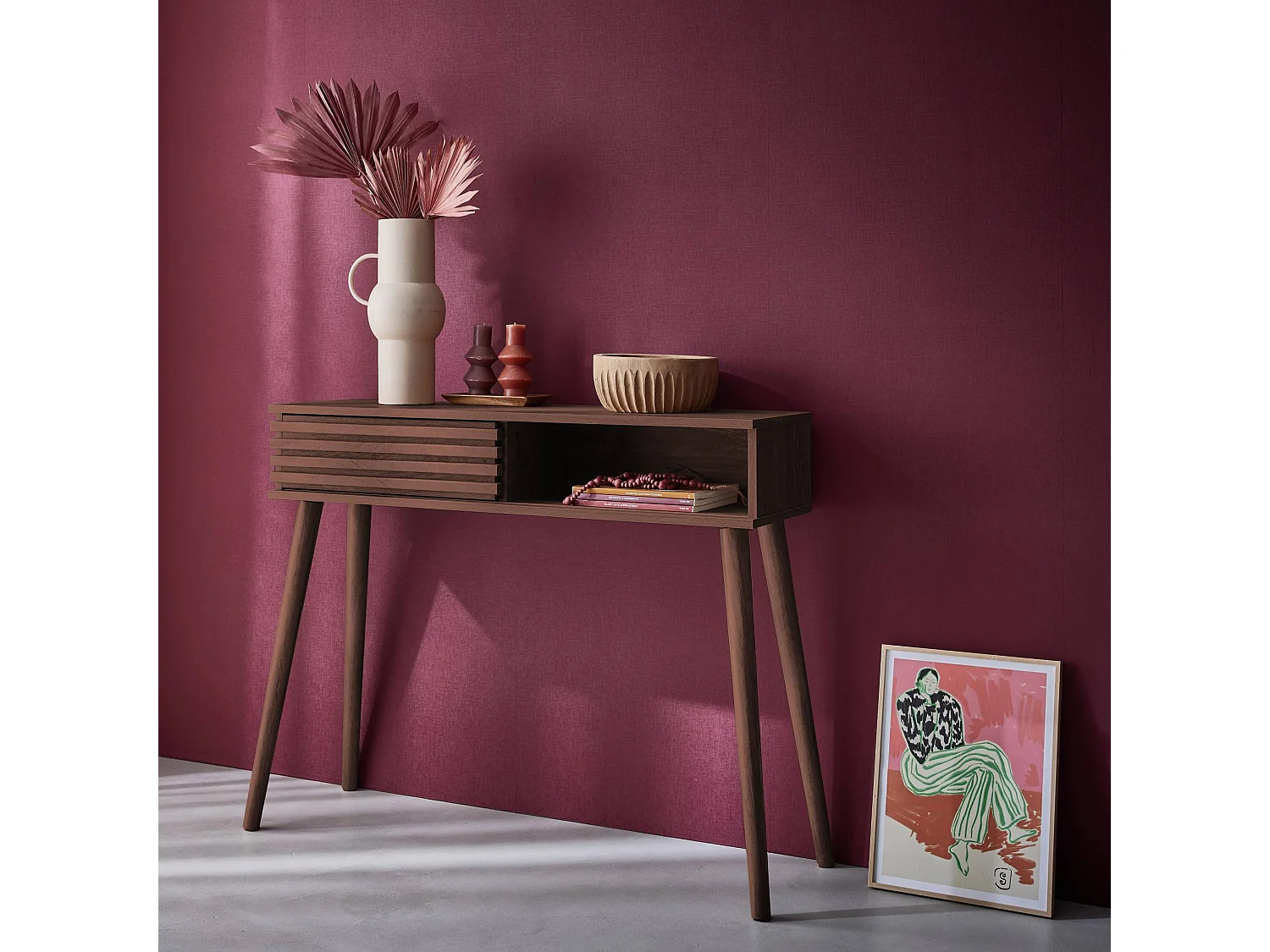 Console scandinave décor bois noyer avec 1 porte coulissante rainurée 2 niches de rangement