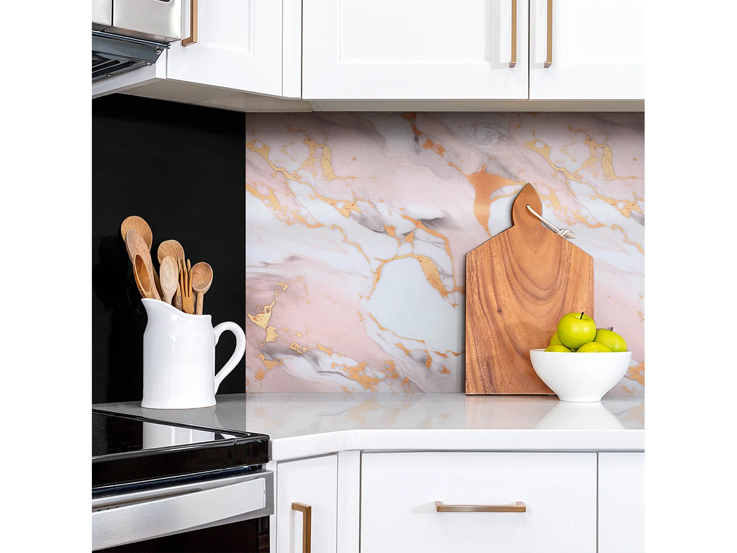 Selbstklebende wasserdichte Vinyl-Wandpaneele – Pastellmarmor und Gold 100 x 50 cm