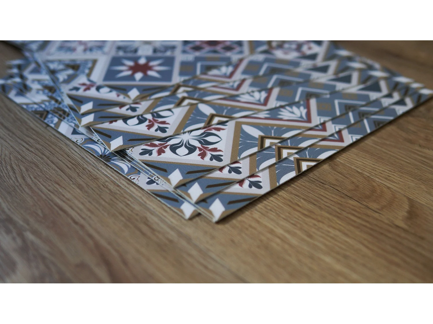 Selbstklebende Fliesen - Vinyl - Bunte Platten 9x30x30