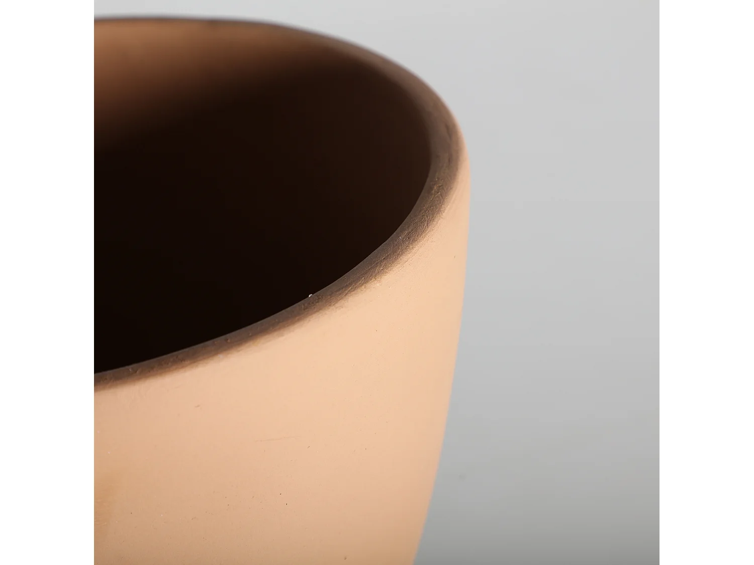 Lampe de salon en terre cuite noir