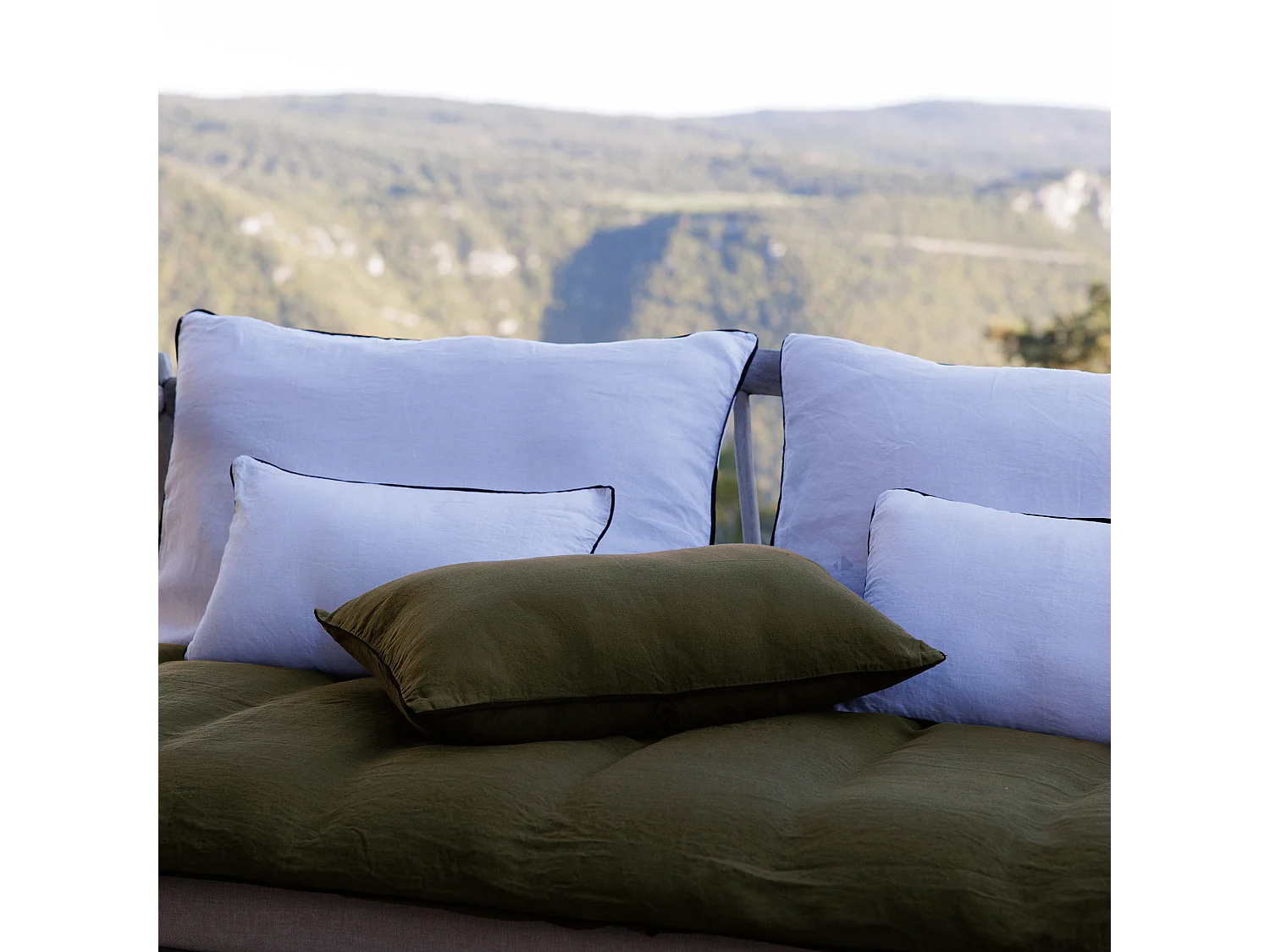 Housse de coussin PRELUDE 40x60 cm lin et coton lavé vert Kaki