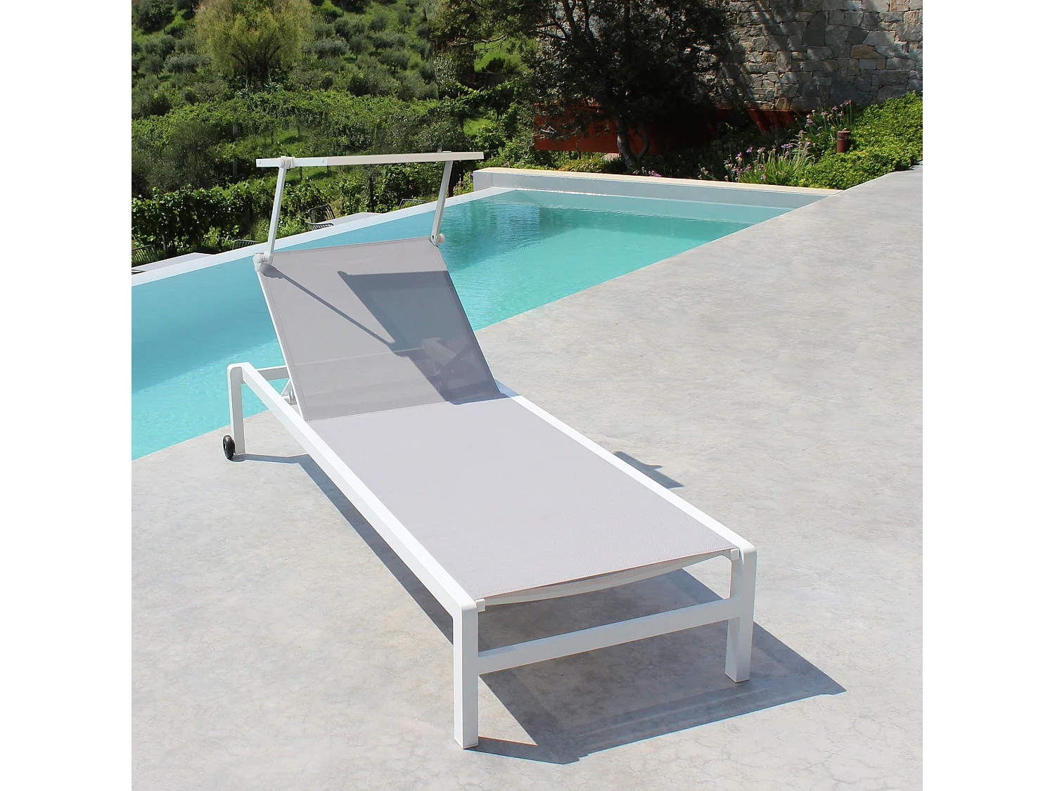 MilaniHome.it - lettino in alluminio con tettuccio di design per esterno giardino cm 78 l x 195 p x 32/54 hdi coloreBianco