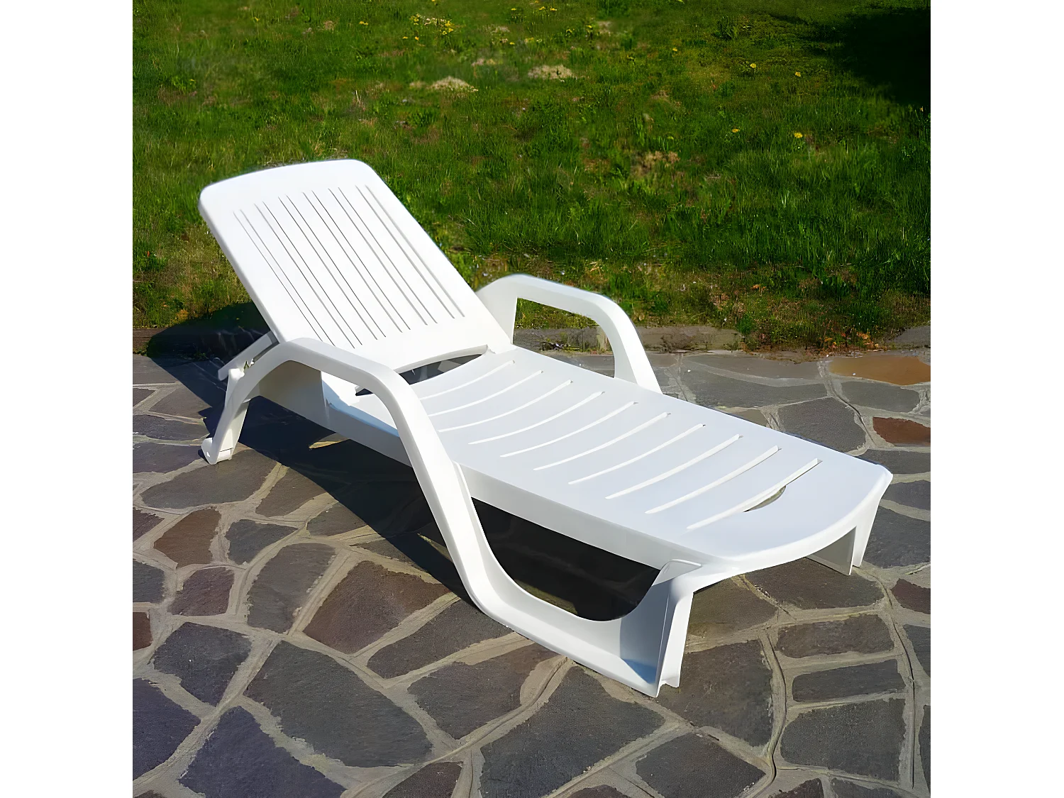 MilaniHome.it - Lettino da giardino impilabile in plastica bianco 190x71x46 hdi coloreBianco