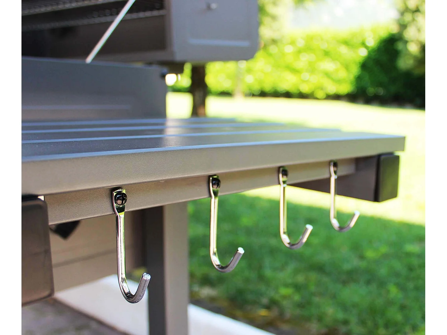 MilaniHome.it - barbecue a carbonella XL con coperchio e ruote regolatore di temperaturadi coloreNero